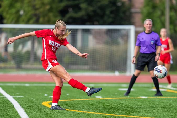 No 1 Women s Soccer Earns Fourth Shutout In A Row Defeats Illinois no-1-women-s-soccer-earns-fourth-shutout-in-a-row-defeats-illinois