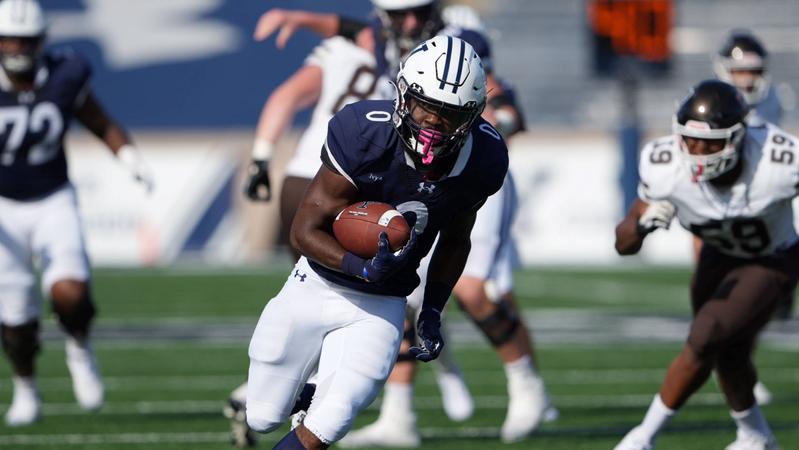 Lucas Reece Bulldogs Erupt for 52 First-Half Points in Win over Brown - Yale University