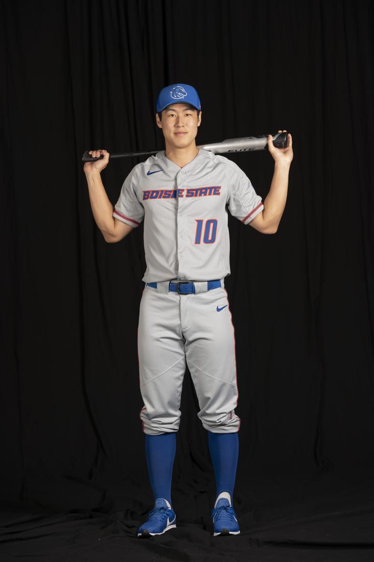 Boise State unveils new baseball uniforms