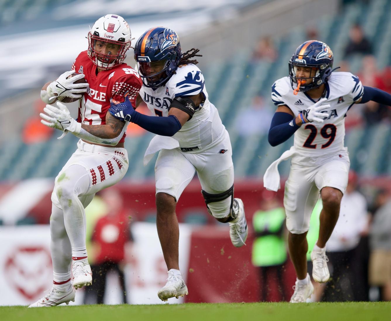 Kevorian Barnes - 2023 UTSA Football Roster - UTSA Athletics - Official  Athletics Website