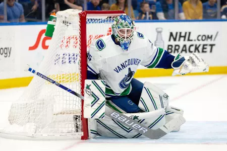 NHL: Vancouver Canucks at St. Louis Blues