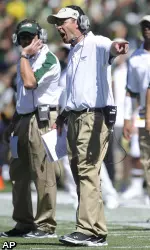 Steve Fairchild argues a pass interference call against his defense during the first quarter