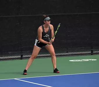 Emma Corwin in singles play