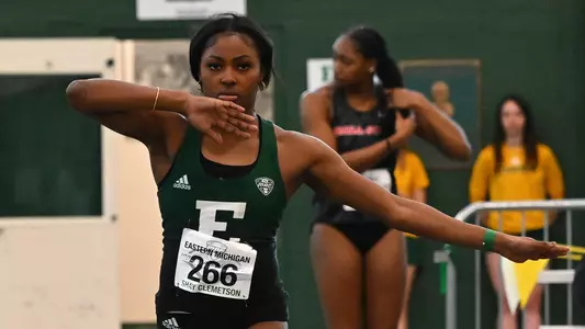 Shay Clemetson in action at the 2025 MAC Indoor Championships