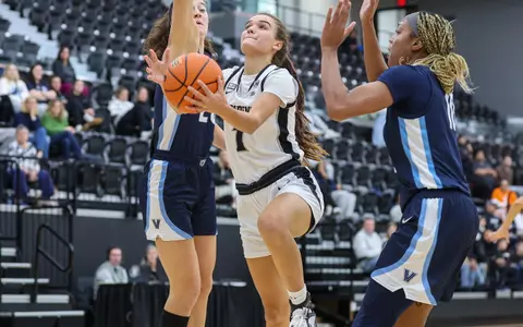 Kylee Sheppard goes up for the layup against Villanova