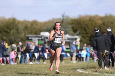 Emily Bush running at BIGEAST
