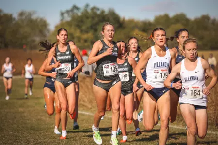 Gabby Schmidt running at BIGEAST