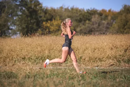 Emilia O'Leary running at BIGEAST