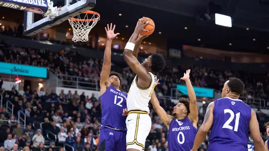 Cole Hargrove Men's Basketball contested layup