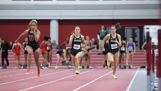Women's track runner Cate Parks mid race