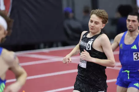 Daniel Prescott at Harvard Beantown Challenge running 