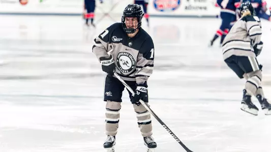 Women's ice hockey player Megane Quirion during warmups