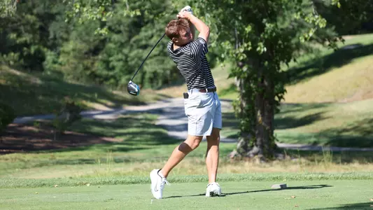 Men's golf player Joe Halferty hitting a tee shot