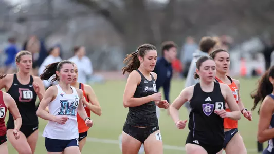 Ciara Evans racing the mile 