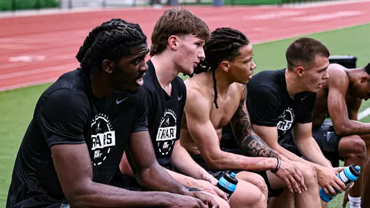 Samson Aletan, Ryan Sabol, Malik Mack & John Jackson getting rest during tough workout