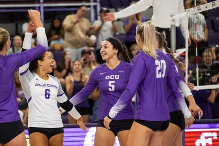 PHOENIX, AZ - SEPTEMBER 4: Grand Canyon University women's volleyball beats Santa Clara University 3-0 (Photo by: Rachel Sollazzo/GCU)