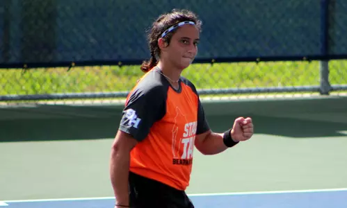 Dena Nicolaou 
