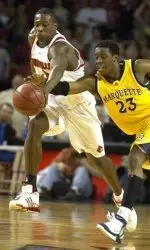 Marquette's Wesley Matthews battles for the ball with Juan Palacios during the second half.