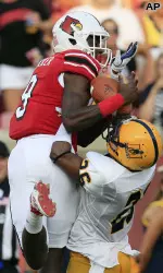 DeVante Parker catches a touchdown pass.