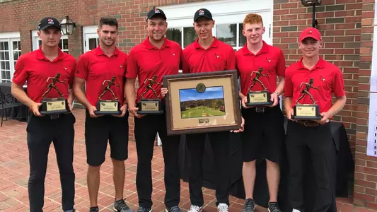 This is the 2018 men's golf team accepting their team title.