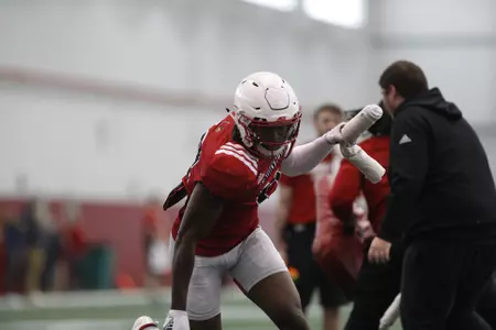 FB: The Cardinals defense attacks during practice