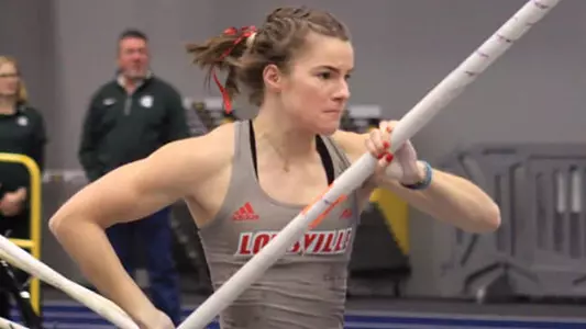 Auriane Viola competes in the pole vault