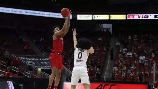 MBK: David Johnson sinks a jumper