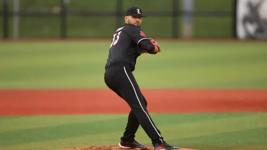 Michael Kirian pitching against Duke.