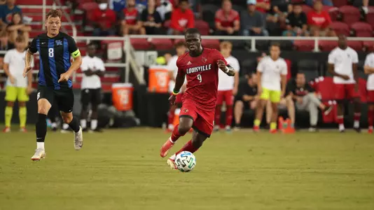 Aboubacar Camara with the ball against Kentucky.