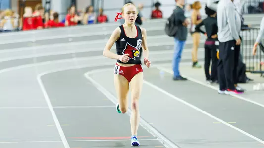 Maddie Seaby races the 5000m at the 2024 PNC Lenny Lyles Invitational