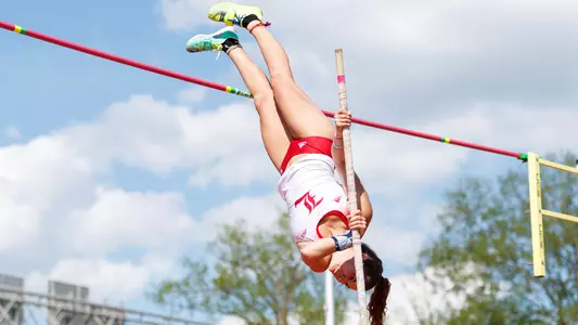 Natalie Lark competing in the pole vault