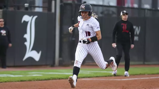Chelsea Mack runs home against Clemson