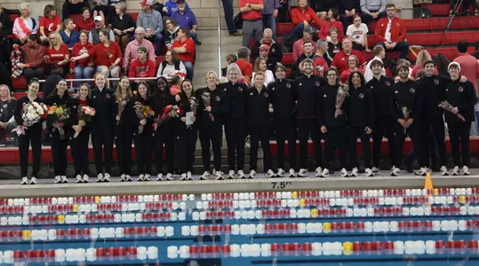 Senior Class of 2025 pose for a group shot 