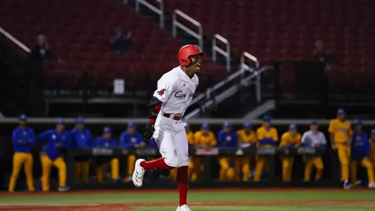 Kamau Neighbors against Morehead State.