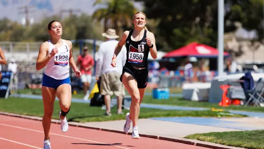 Lucy Fellows races the 800m at the 2025 Jim Click Shootout