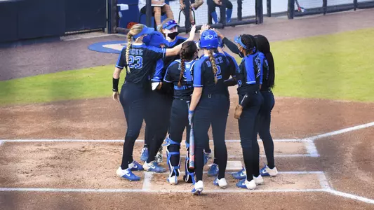 Duke softball, celebration