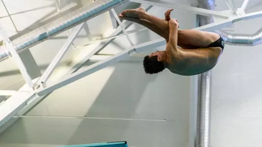 Justin Sodokoff diving