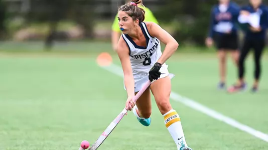 Macy Szukics runs down the field for Episcopal Academy