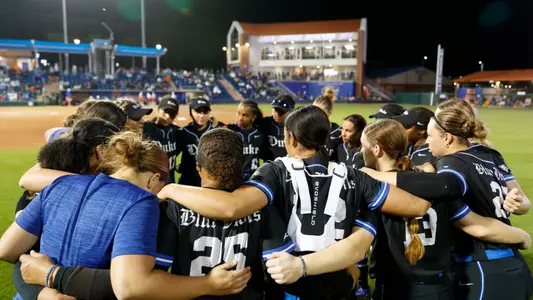 softball team huddle at Florida 2/14