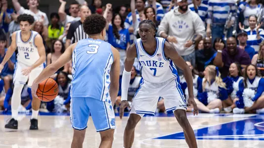 Dame Sarr guards against North Carolina 