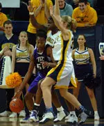 Sandora Irvin had to battle through a wall of Marquette defenders all night.