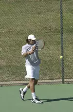 Rafael Abreu won his match at No. 5 singles.