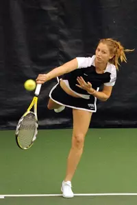 Freshman Idunn Hertzberg has won three consecutive contests to push her singles record to 5-2 this season