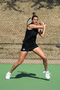 Macall Harkins (pictured) and Anna Sydorska are 7-1 this season in doubles play
