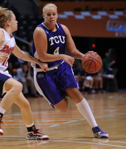 Junior guard/forward Helena Sverrisdottir