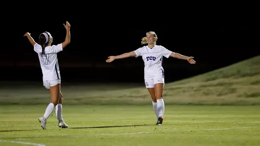Grace Collins, Gracie Brian