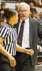 Coach Robin Selvig