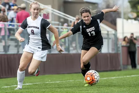 Mackenzie Akins