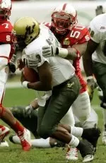 Wolfpack linebacker Stephen Tulloch sacks South Florida quarterback Pat Julmiste