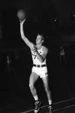 One of Dickey's many claims to fame was his innovative one-handed jumpshot.